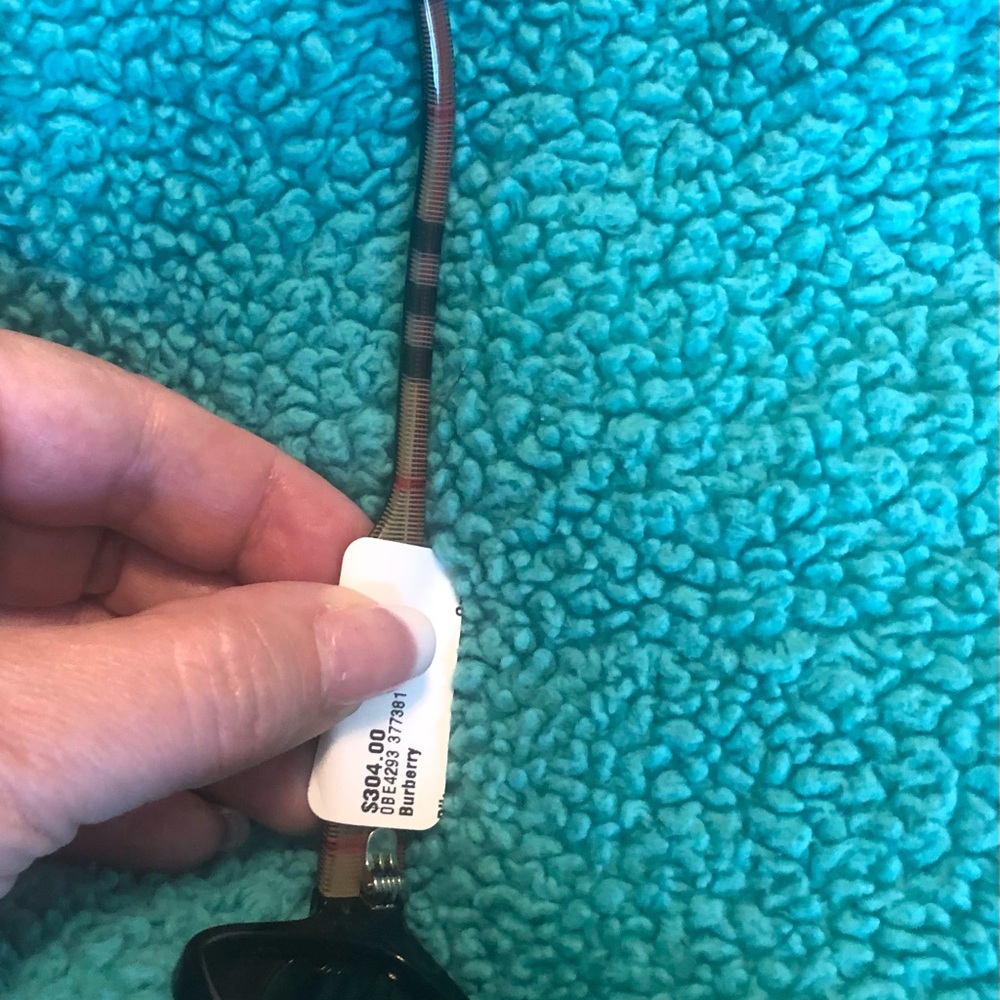 Burberry Black  Sunglasses - Picture 7 of 11